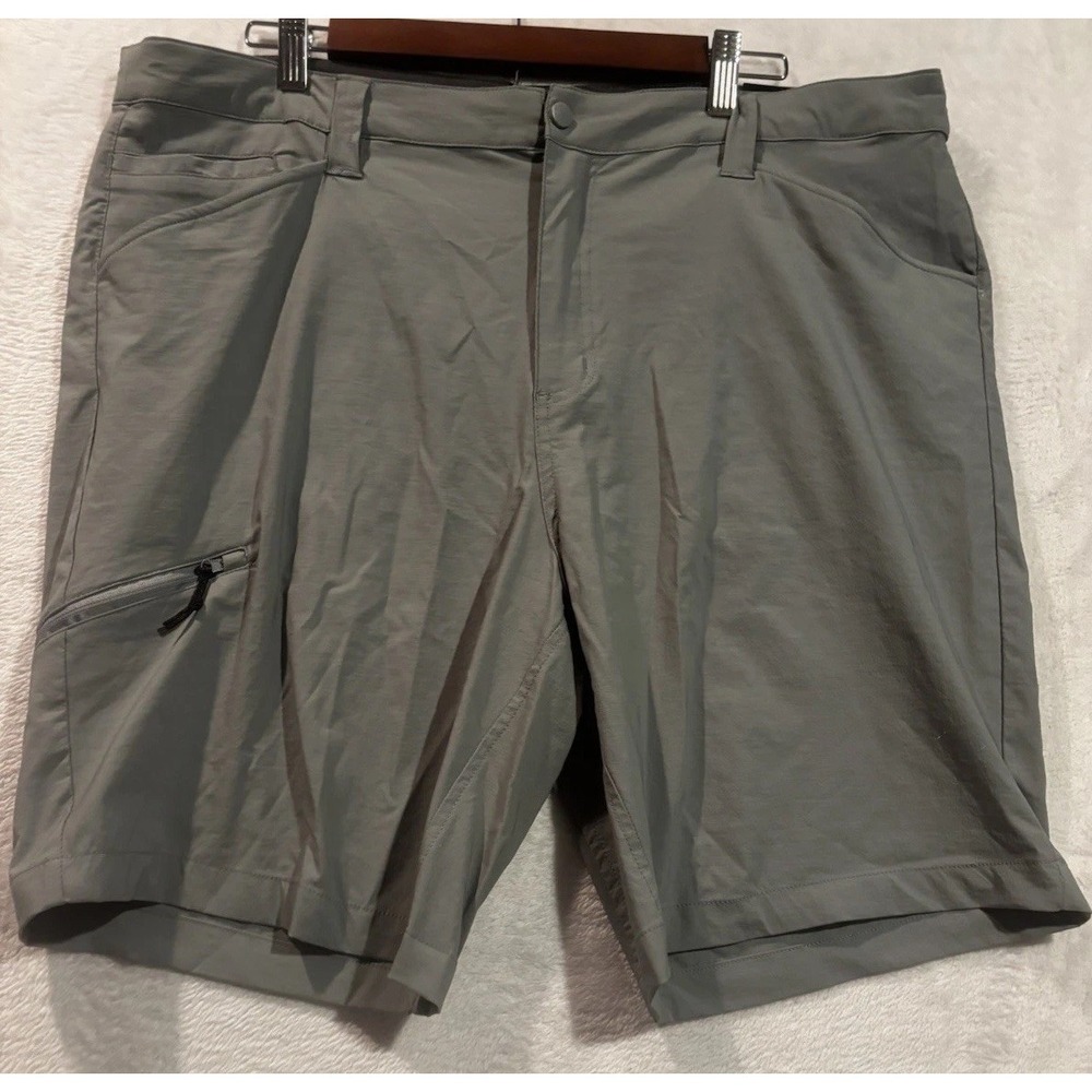 NEW Ocean Coast Men's 38 Gray Straight Leg‎ Stretch Zipper Pockets Lightweight